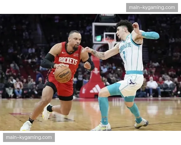 黄蜂火箭比赛,三球与杰伦格林新生代控卫对决 黄蜂火箭比赛,三球与杰伦格林新生代控卫对决